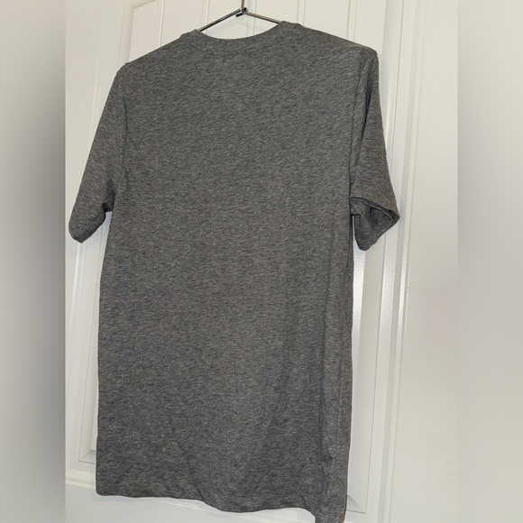 Nike Men's Heather Gray Short Sleeve Dri-Fit Tee - Picture 11 of 11